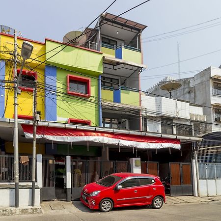 מלון ג'קרטה Reddoorz Near Gajah Mada Plaza 2 מראה חיצוני תמונה