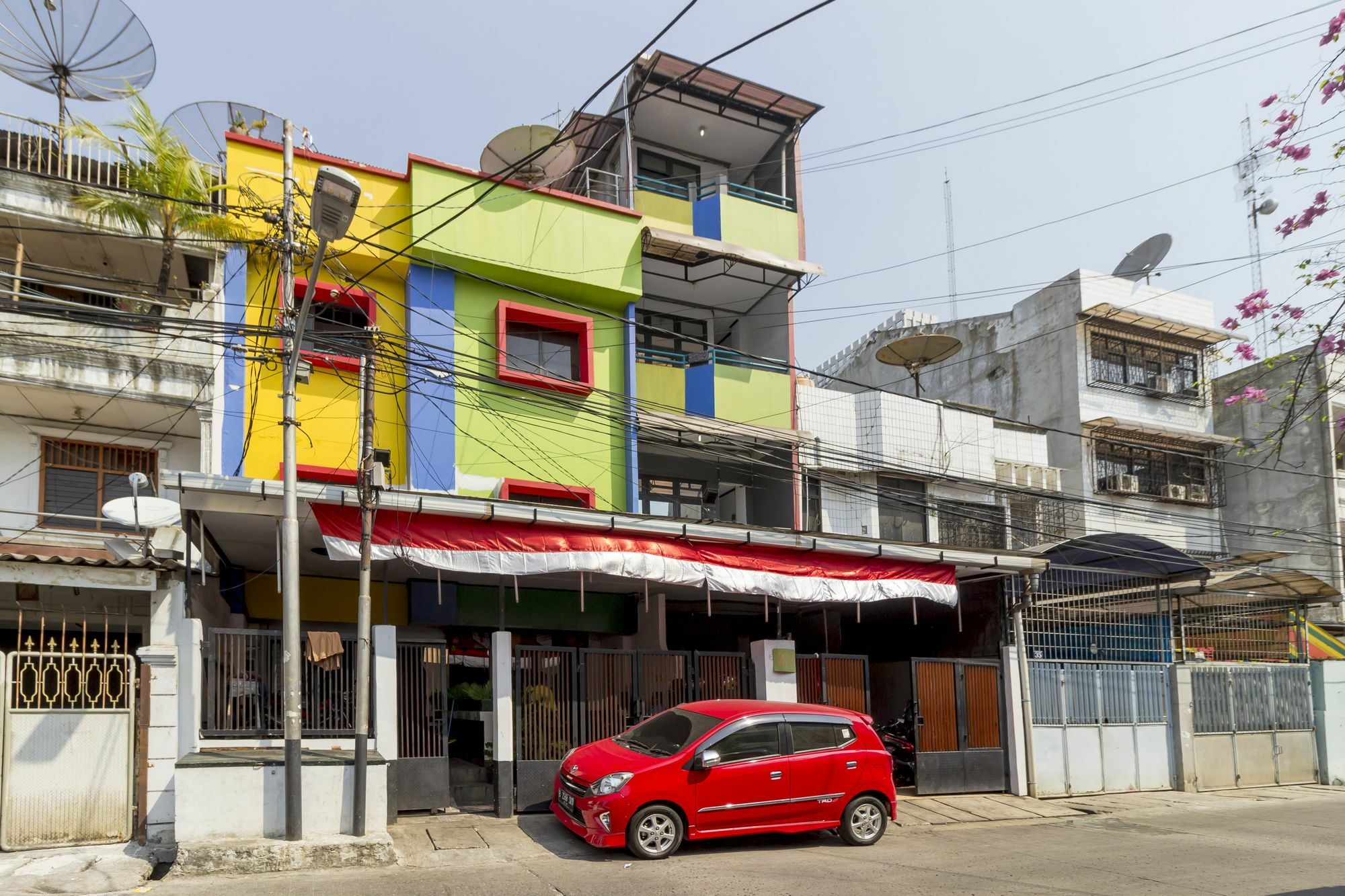 מלון ג'קרטה Reddoorz Near Gajah Mada Plaza 2 מראה חיצוני תמונה