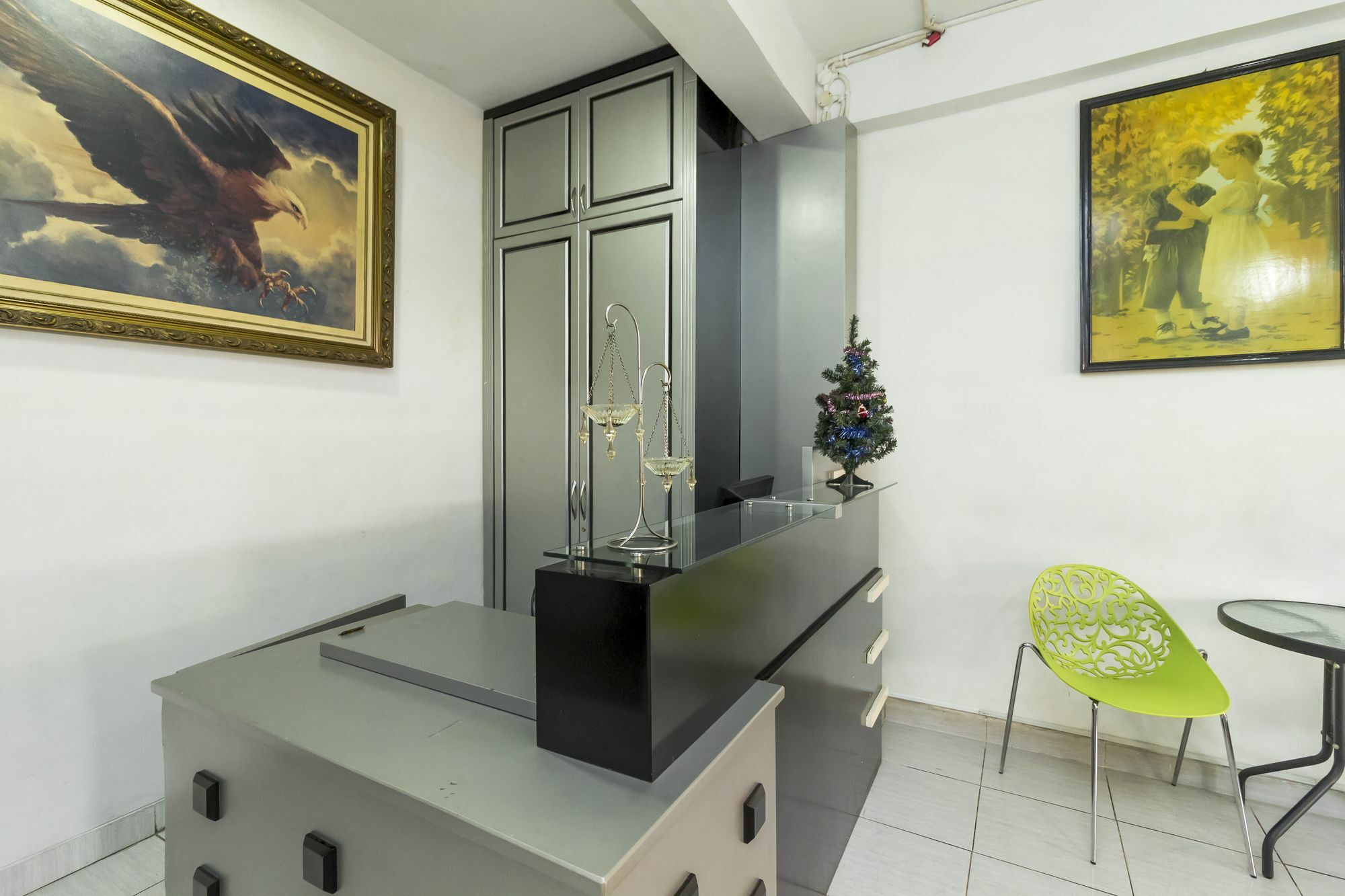 מלון ג'קרטה Reddoorz Near Gajah Mada Plaza 2 מראה חיצוני תמונה
